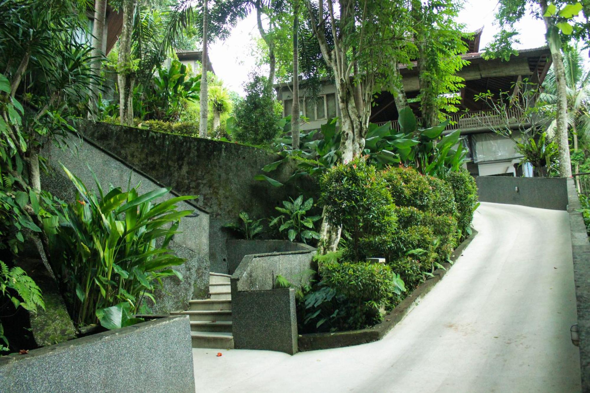 Ubud Hills Villas & Resort Tegallalang  Exterior photo